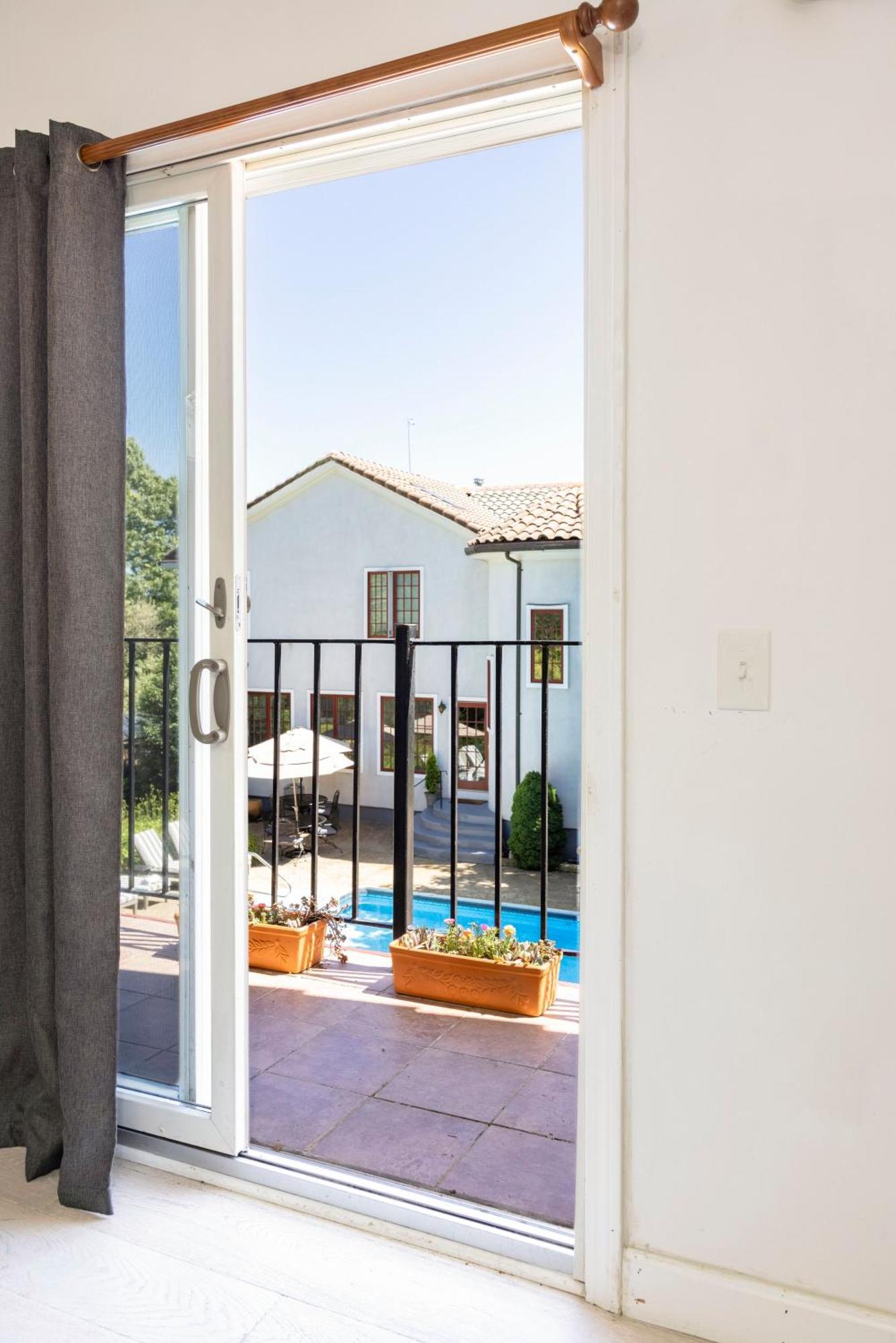 The Villa Bed And Breakfast Westerly Esterno foto