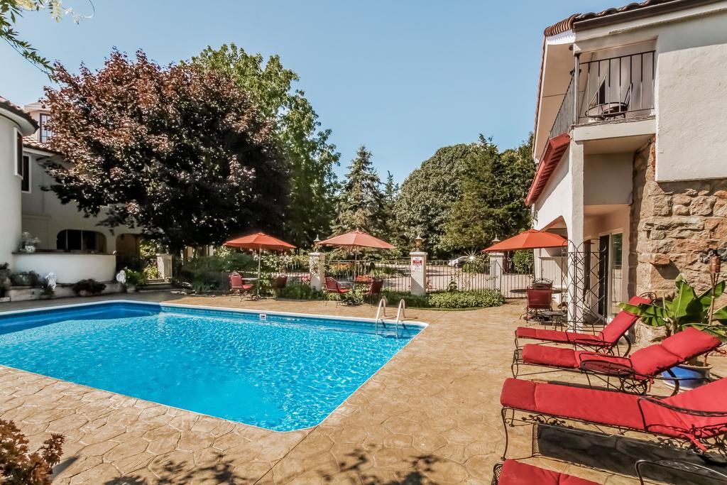 The Villa Bed And Breakfast Westerly Esterno foto