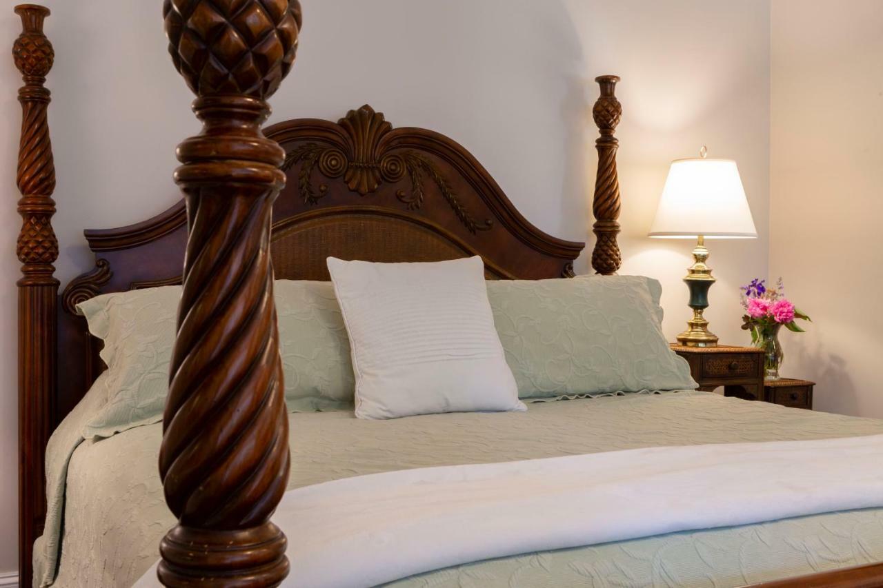 The Villa Bed And Breakfast Westerly Esterno foto