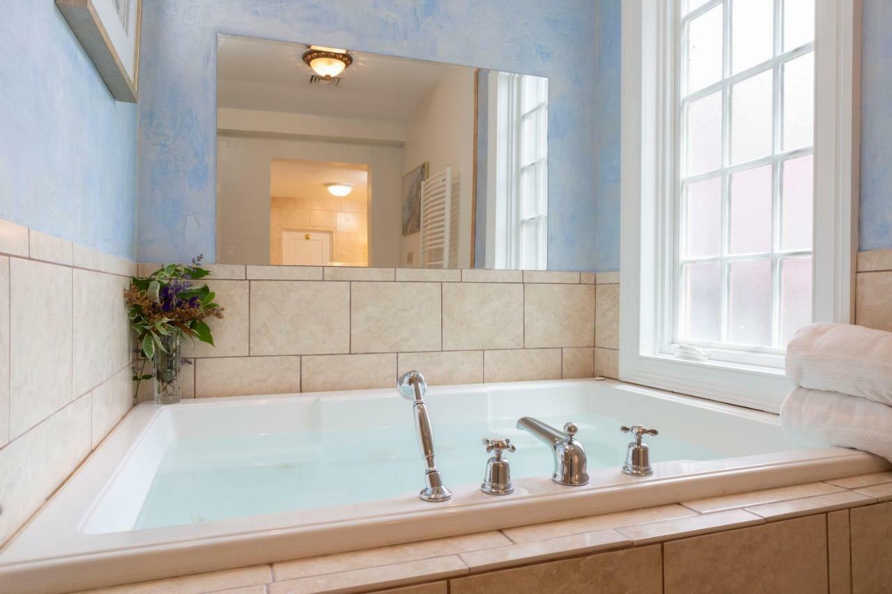 The Villa Bed And Breakfast Westerly Esterno foto